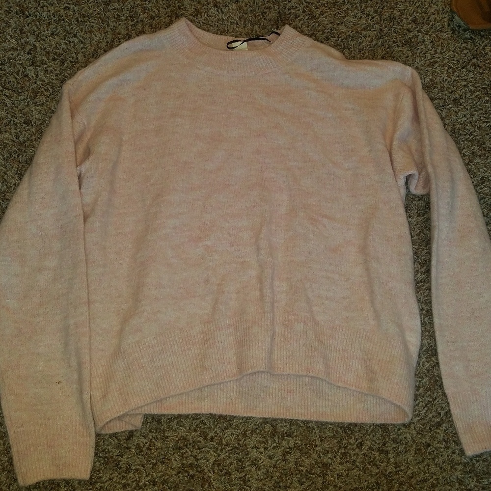 NWOT • H&M PINK MARL SWEATER